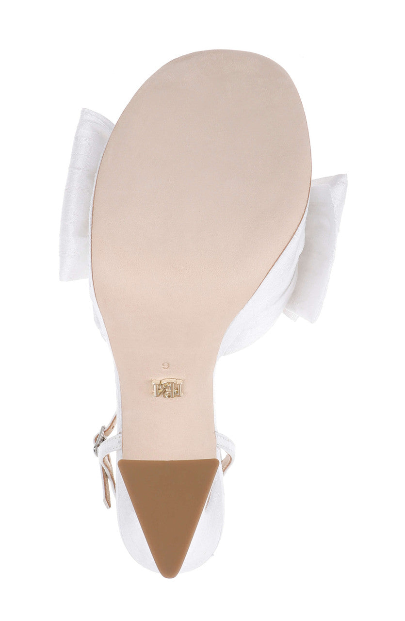 badgley-mischka-oliva-mp8017-plateausandale-white-silk-schleife image 6