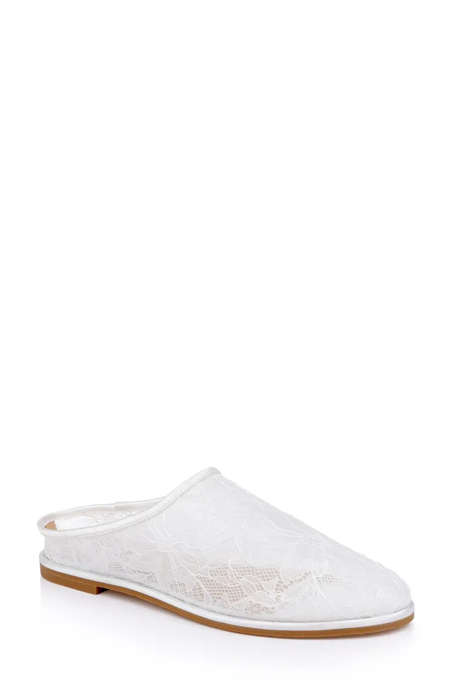 badgley-mischka-yumi-mp8230-mule-white-lace-flach image 1