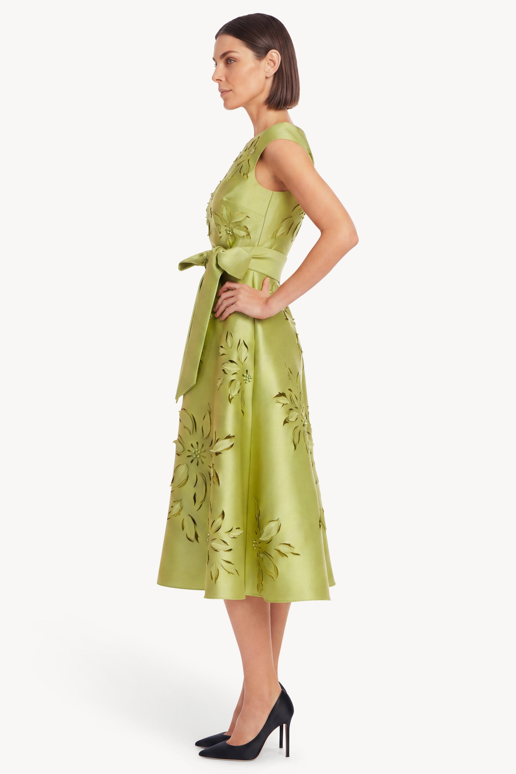 badgley-mischka-laser-cut-floral-midi-kleid-chartreuse image 2