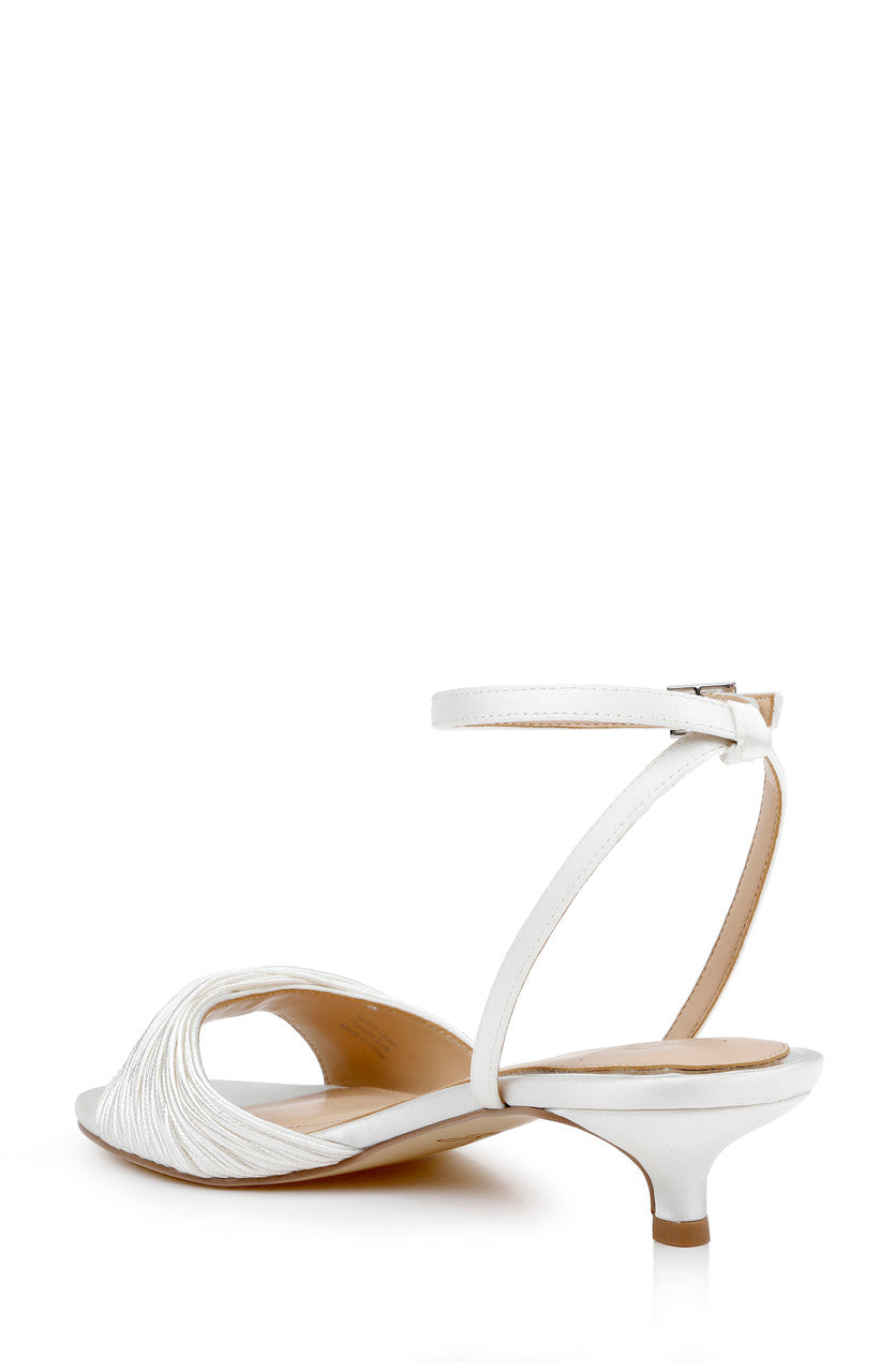 badgley-mischka-nance-sandalette-schwarz-kitten-heel-35mm image 4