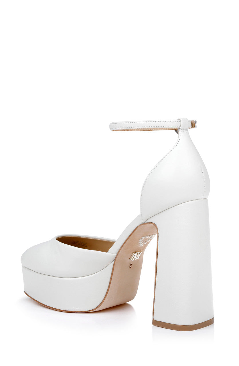 badgley-mischka-jayda-pumps-wei-leder-herz-schnalle image 3