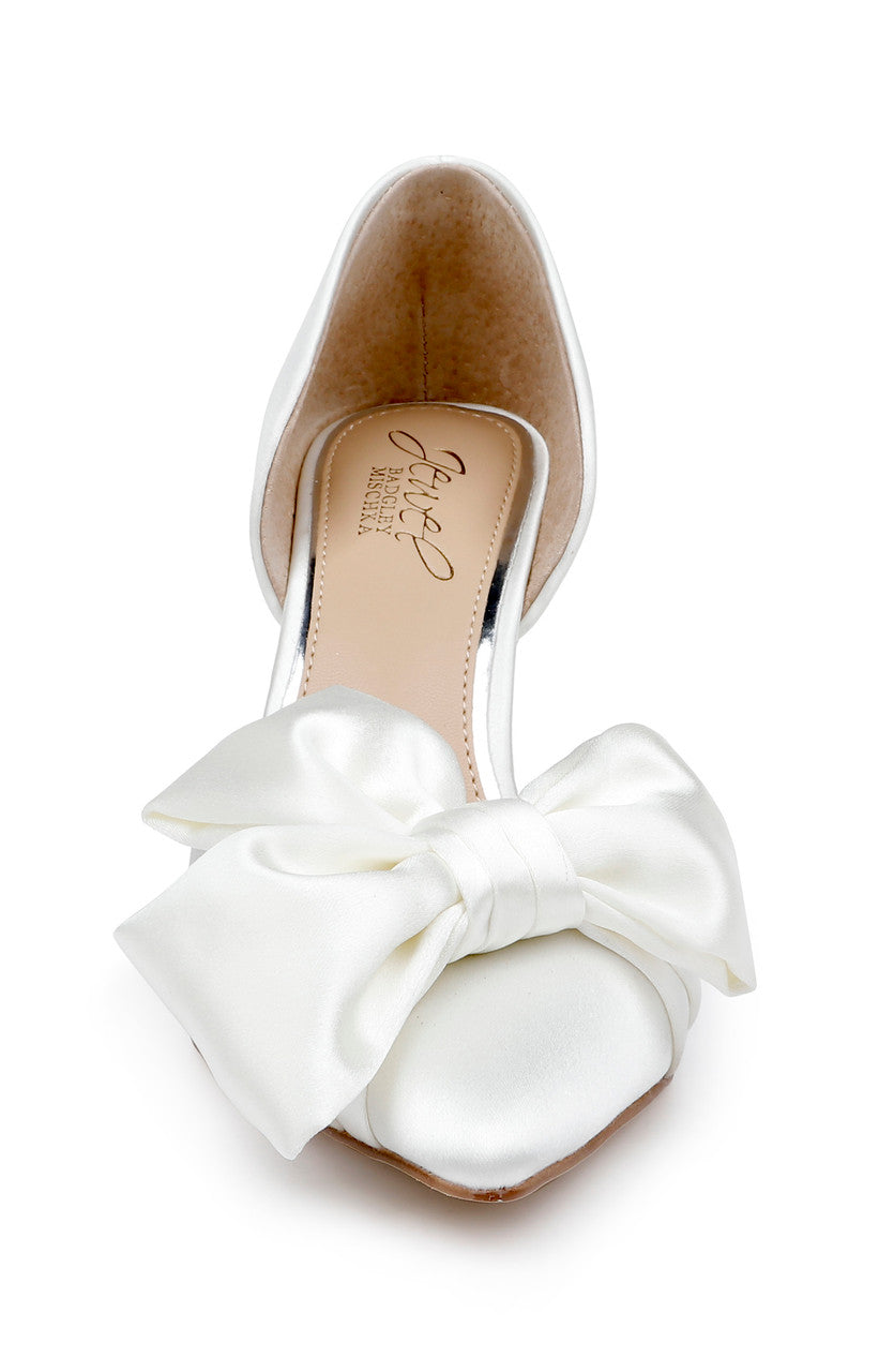 badgley-mischka-sidney-bow-pumps-ivory-satin-schleife image 4