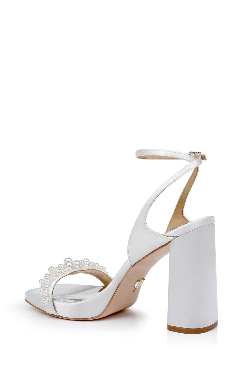 badgley-mischka-calida-satin-sandalen-soft-white-perlen image 3