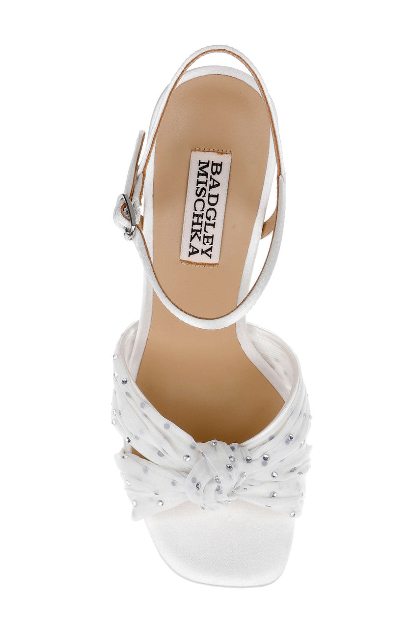 badgley-mischka-willabella-plateau-sandalen-wei-satin image 5