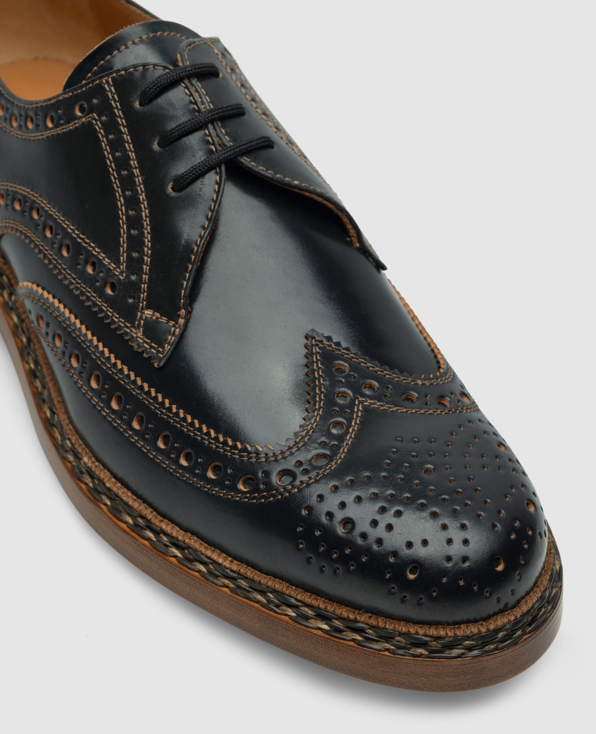 heinrich-dinkelacker-buda-full-brogue-c-derby-schwarz-cordovan image 4