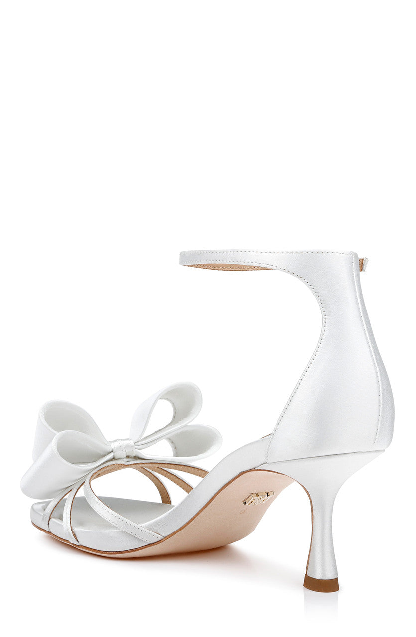 badgley-mischka-alysha-mp7512-kitten-heels-pumps-wei-satin image 2