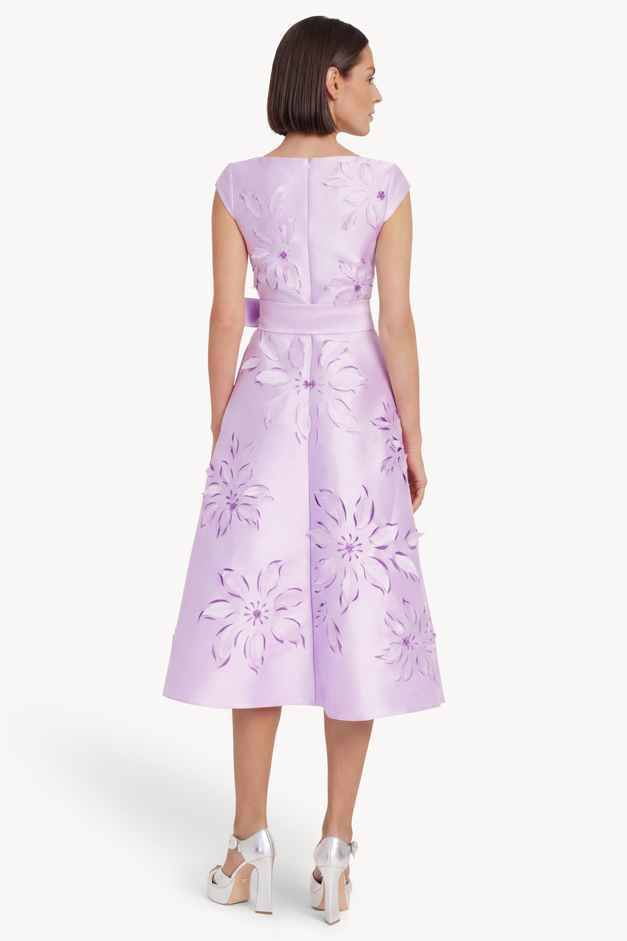 badgley-mischka-laser-cut-floral-midi-kleid-chartreuse image 5