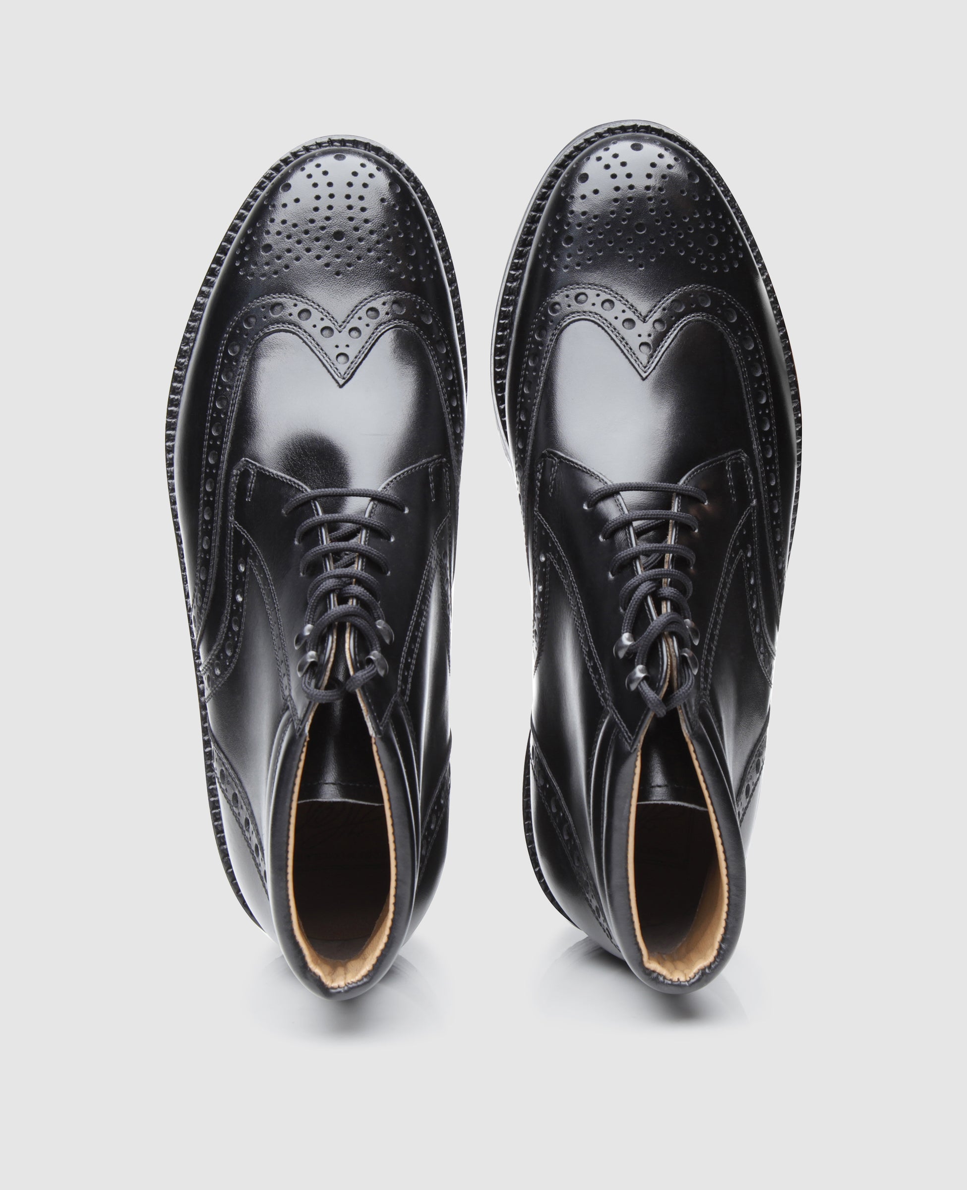 heinrich-dinkelacker-janosh-k-full-brogue-boot-schwarz-lyralochung image 8