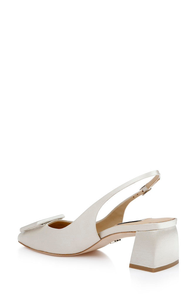 badgley-mischka-gracen-block-heel-slingback-pumps-ivory image 3