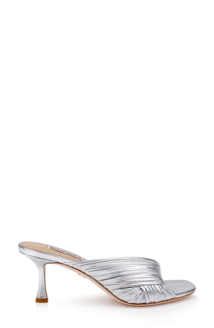 badgley-mischka-winta-slide-sandalen-silber-metallic-leder image 2