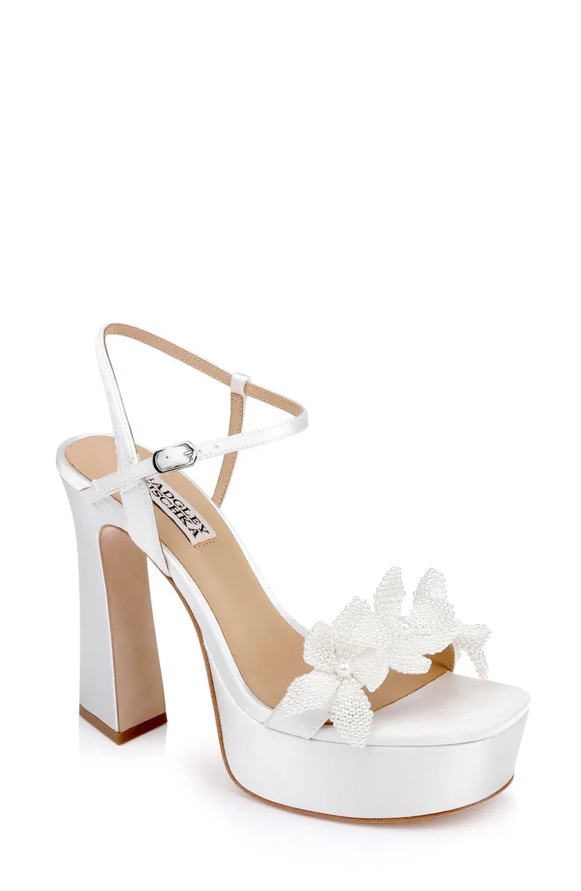 badgley-mischka-wicket-plateau-sandalette-wei-satin-85mm image 1