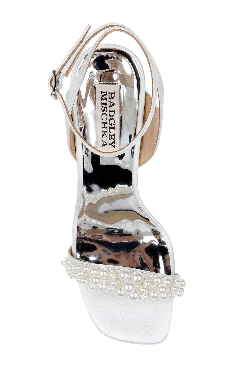 badgley-mischka-calida-satin-sandalen-soft-white-perlen image 5