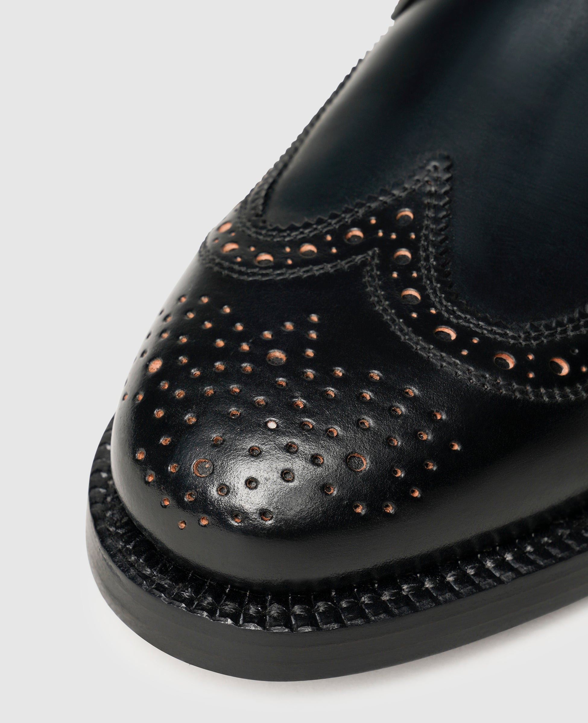 heinrich-dinkelacker-london-full-brogue-derby-schwarz-cordovan image 5