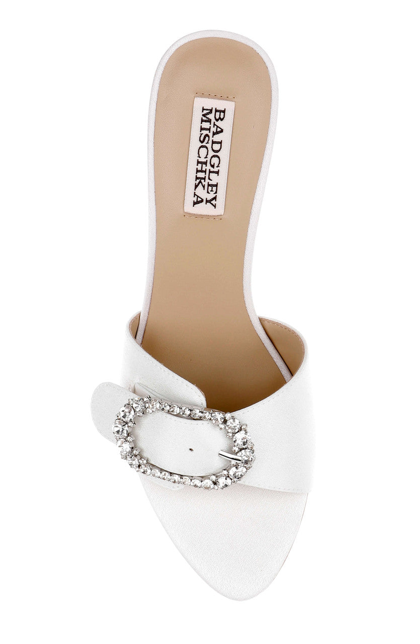 badgley-mischka-odetta-slide-sandalen-wei-brosche image 5