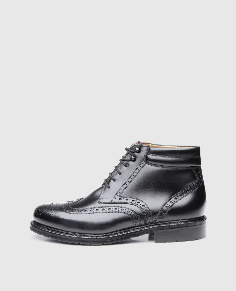 heinrich-dinkelacker-janosh-k-full-brogue-boot-schwarz-lyralochung image 1