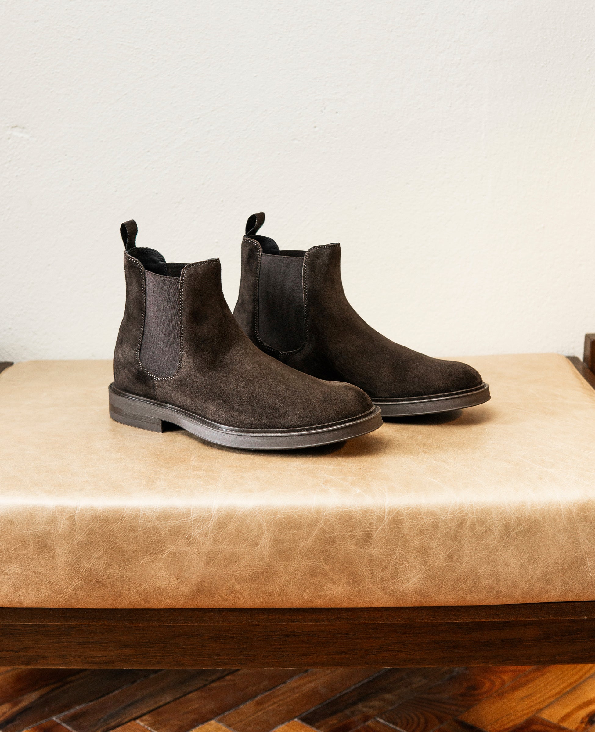 heinrich-dinkelacker-florenz-chelsea-boot-v-dunkelbraun-velours image 2