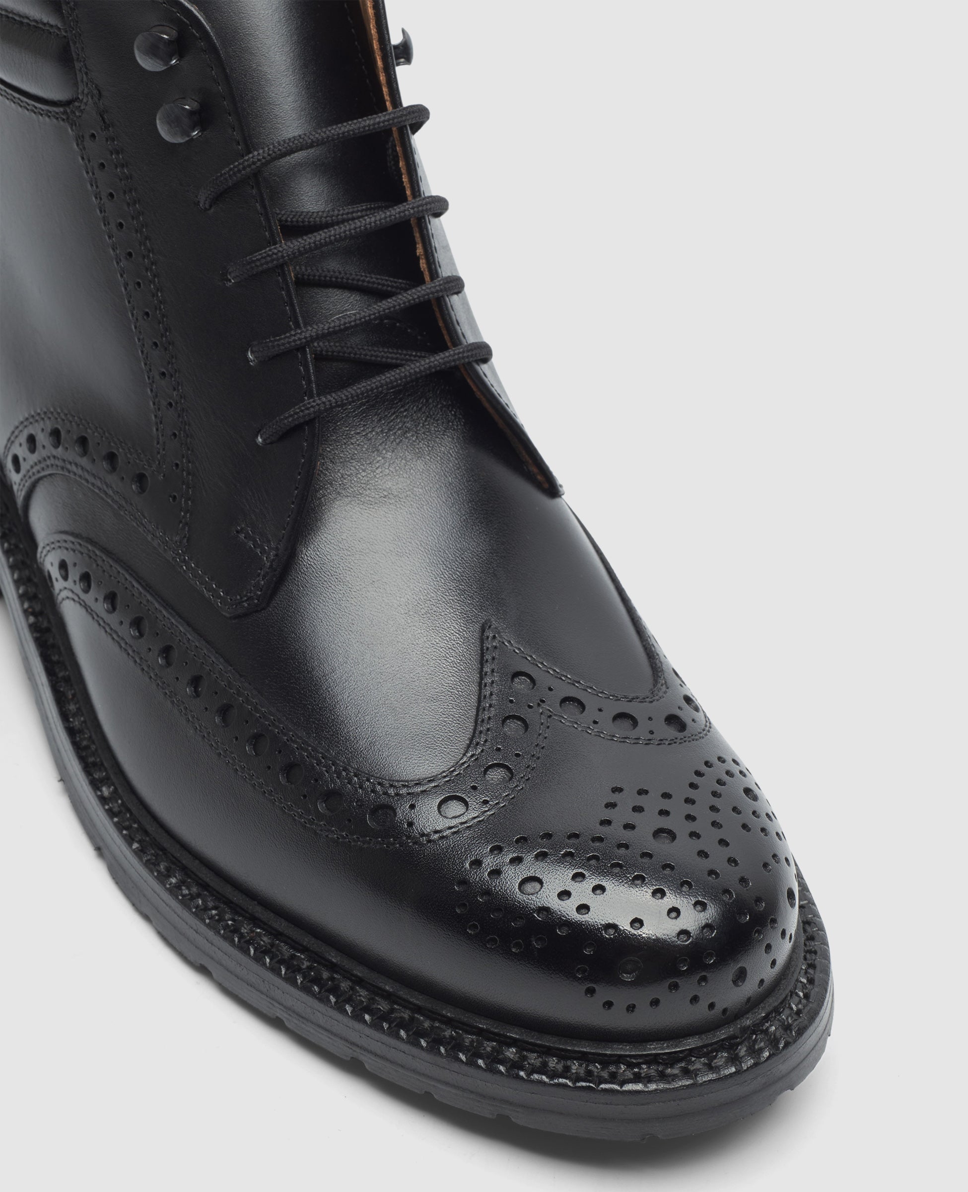 heinrich-dinkelacker-janosh-k-full-brogue-boot-schwarz-boxcalf image 4