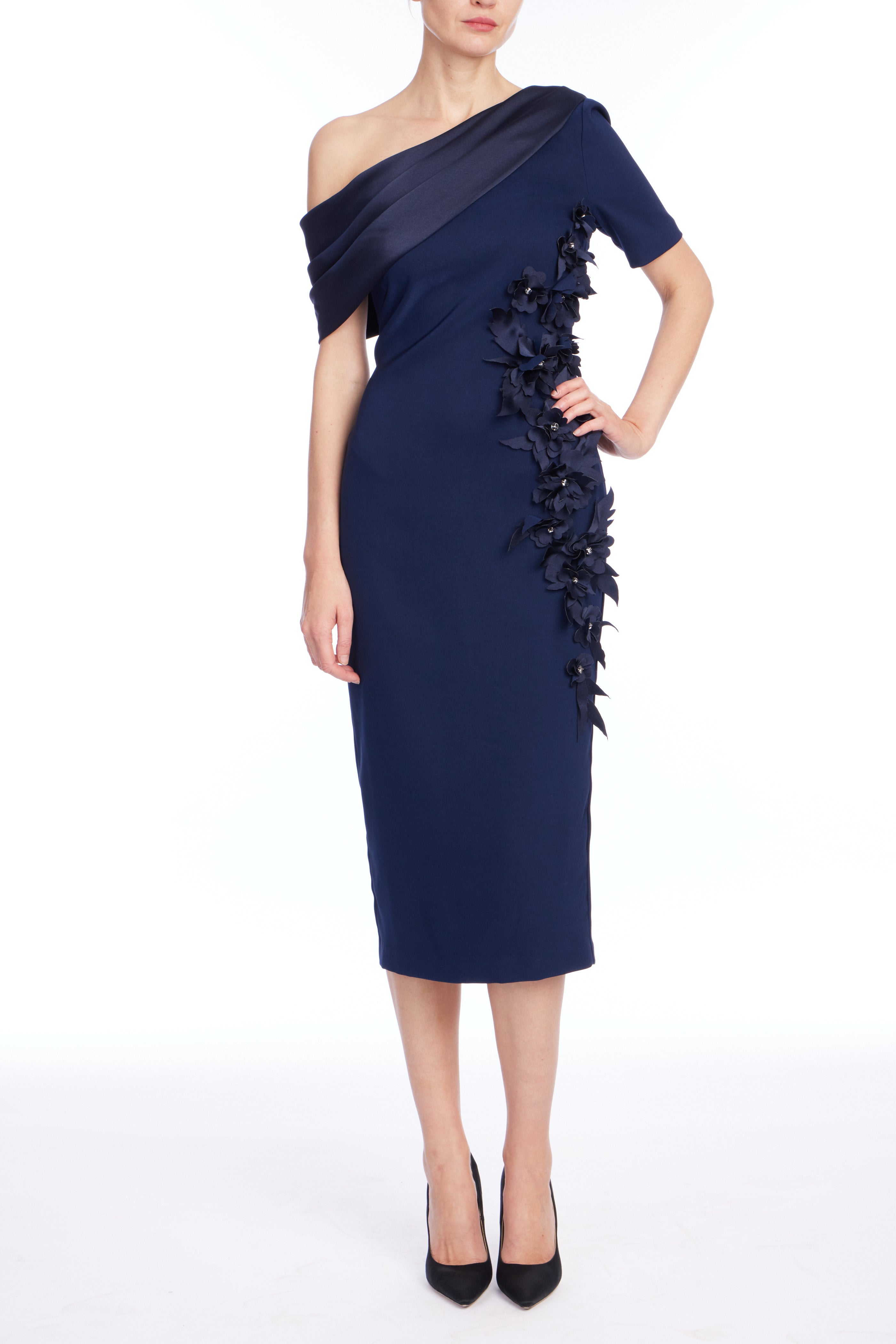badgley-mischka-one-shoulder-cocktailkleid-navy-blumen image 1
